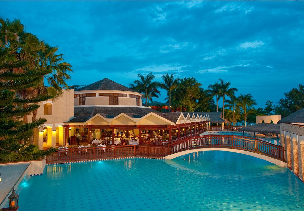 Beaches Negril Resort And Spa Exterior photo